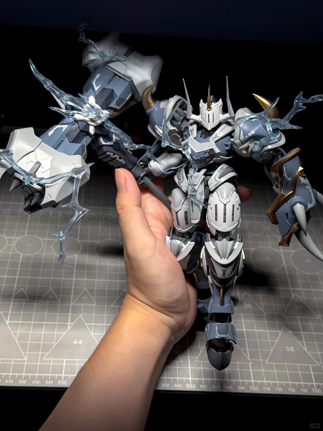 Оригинальная модель SNAA Mecha – обзор и цена Model Kit Galahad