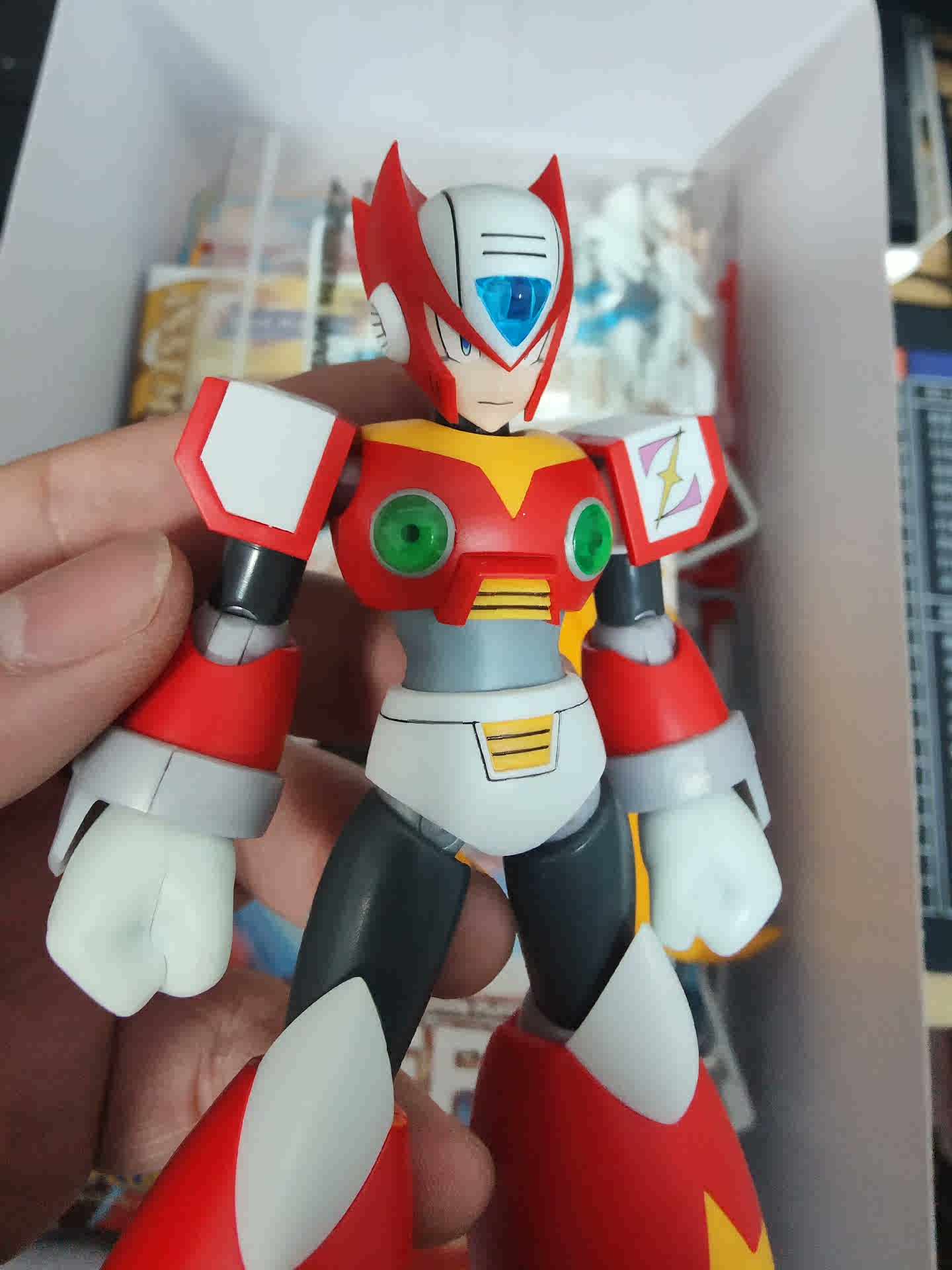 Оригинальная пластиковая экшн- – обзор и цена Model Kit Zero Megaman