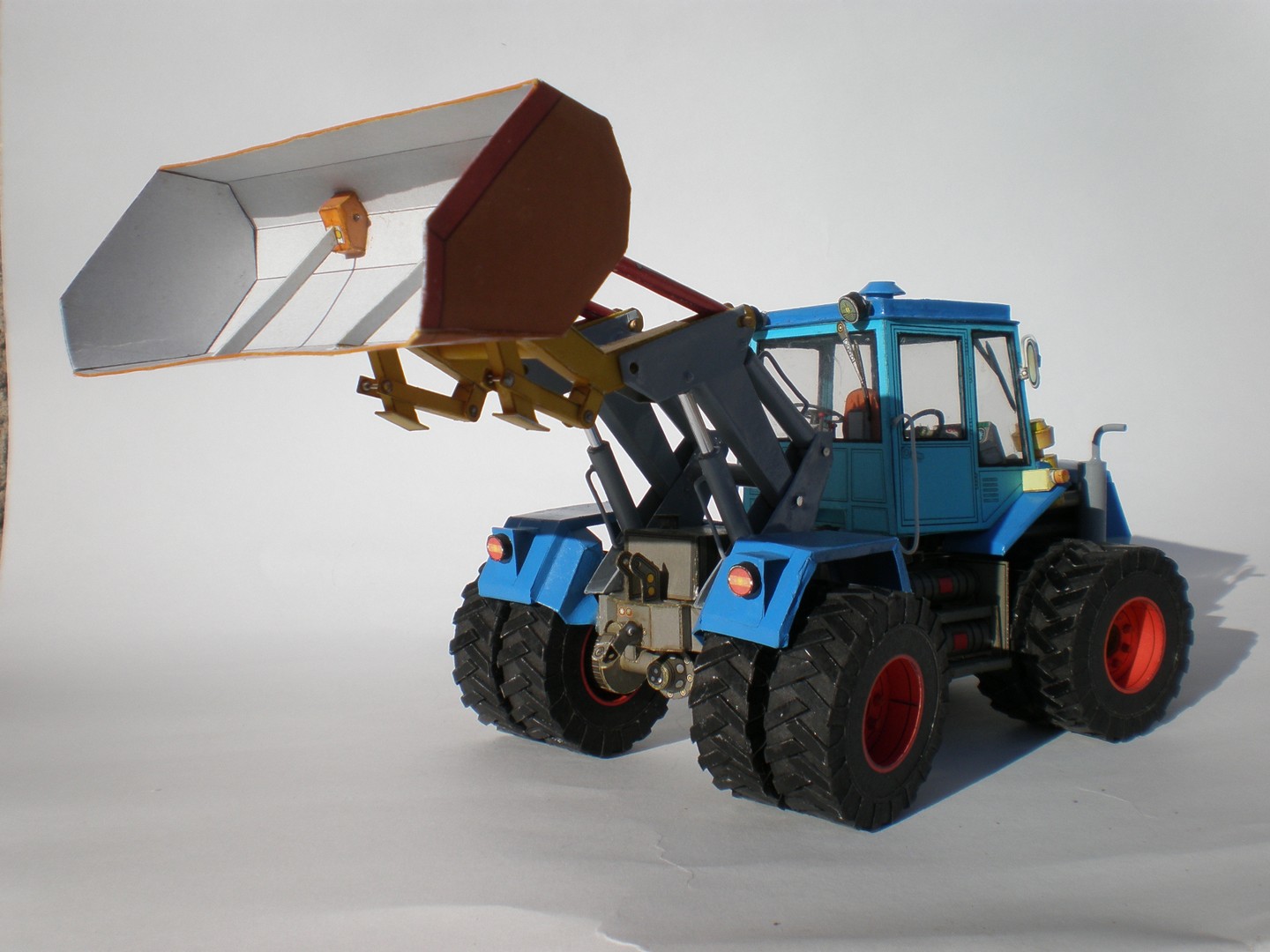 Масштаб 1:32, ST-180, чешский  – обзор и цена Model Kit History